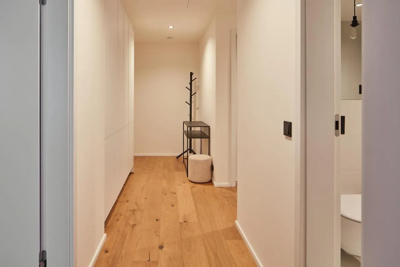 Prague Days - Designer Apts - Garage - Terrace - Easy City Access Apartment