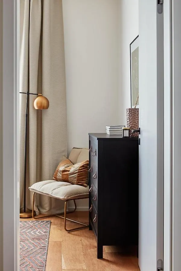 Prague Days - Designer Apts - Garage - Terrace - Easy City Access